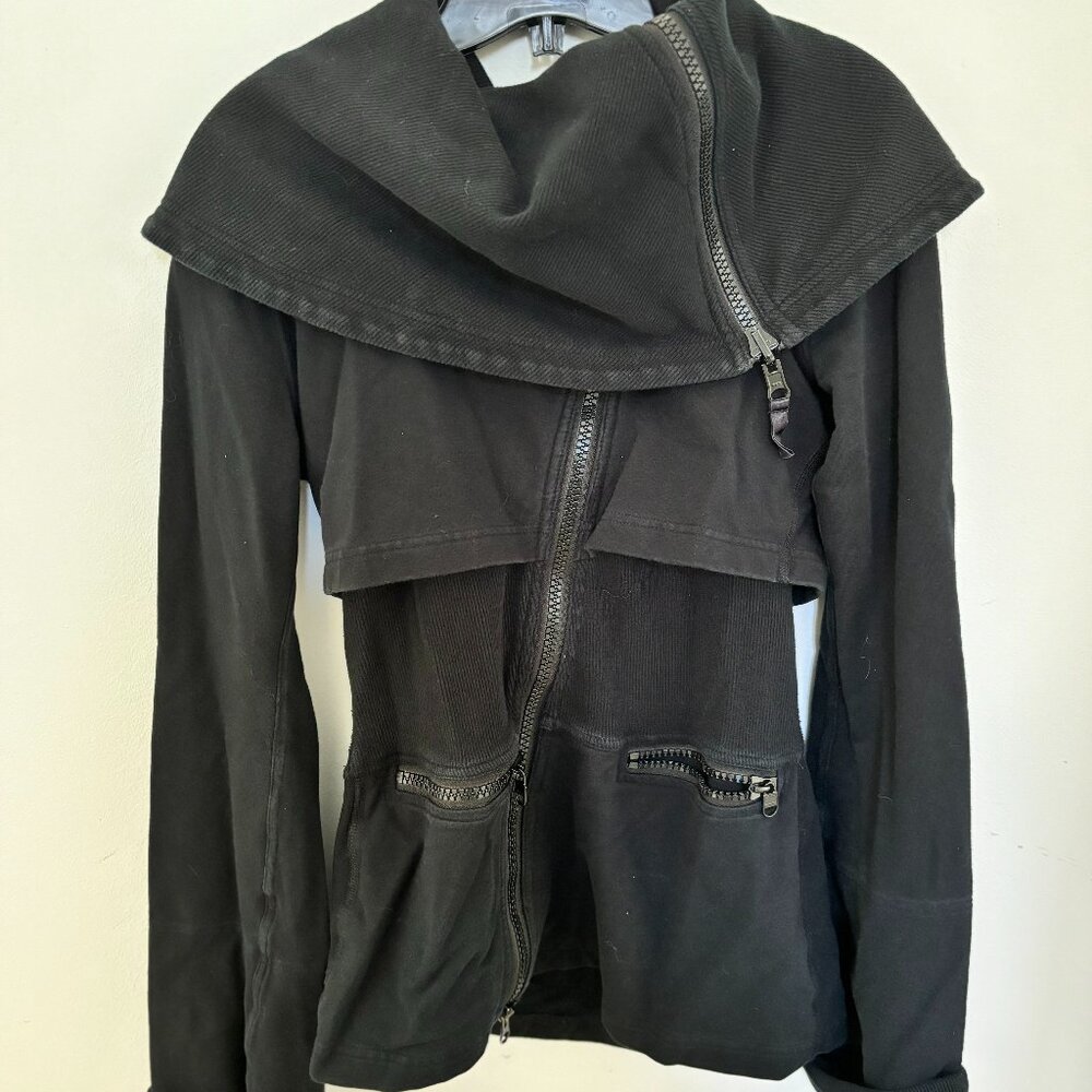 Lululemon Asymmetrical Zip Hooded Jacket (Vintage/Discontinued) US4